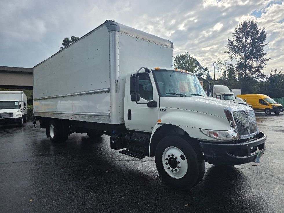 Medium Duty Box Truck-Light and Medium Duty Trucks-International-2020-MV607-Tukwila-WA-198,775\n\t\tmiles-$ 48,000 - Image 1