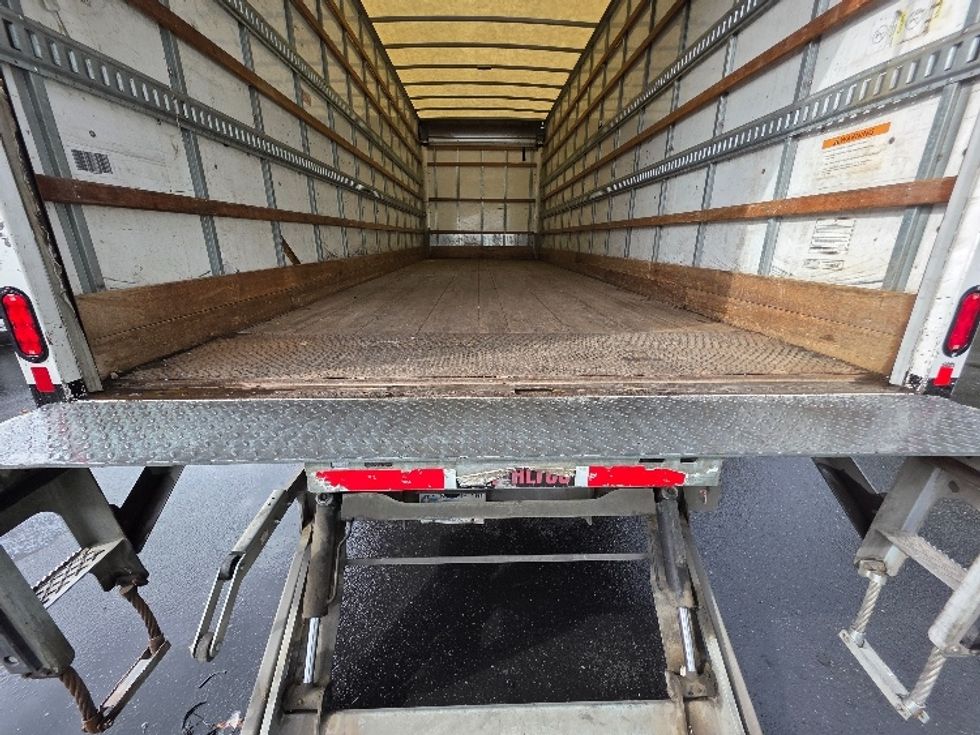 Medium Duty Box Truck-Light and Medium Duty Trucks-International-2020-MV607-Tukwila-WA-198,775\n\t\tmiles-$ 48,000 - Image 10