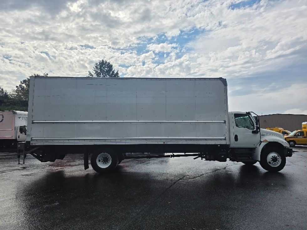 Medium Duty Box Truck-Light and Medium Duty Trucks-International-2020-MV607-Tukwila-WA-198,775\n\t\tmiles-$ 48,000 - Image 15