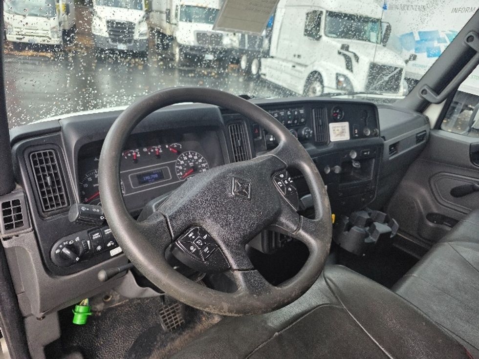 Medium Duty Box Truck-Light and Medium Duty Trucks-International-2020-MV607-Tukwila-WA-198,775\n\t\tmiles-$ 48,000 - Image 17