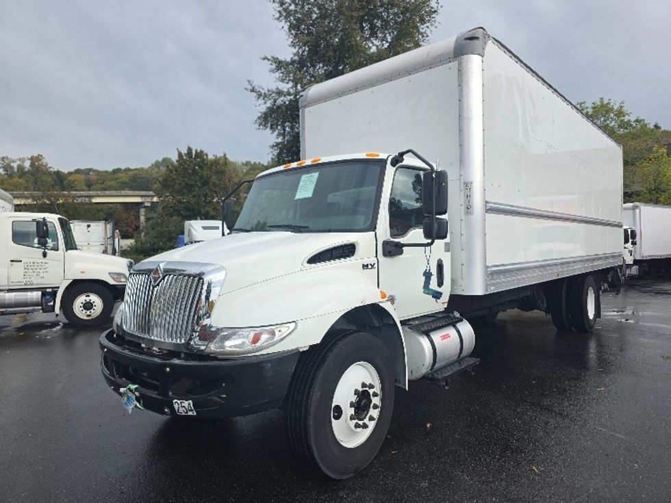 Medium Duty Box Truck-Light and Medium Duty Trucks-International-2020-MV607-Tukwila-WA-198,775\n\t\tmiles-$ 48,000 - Image 3