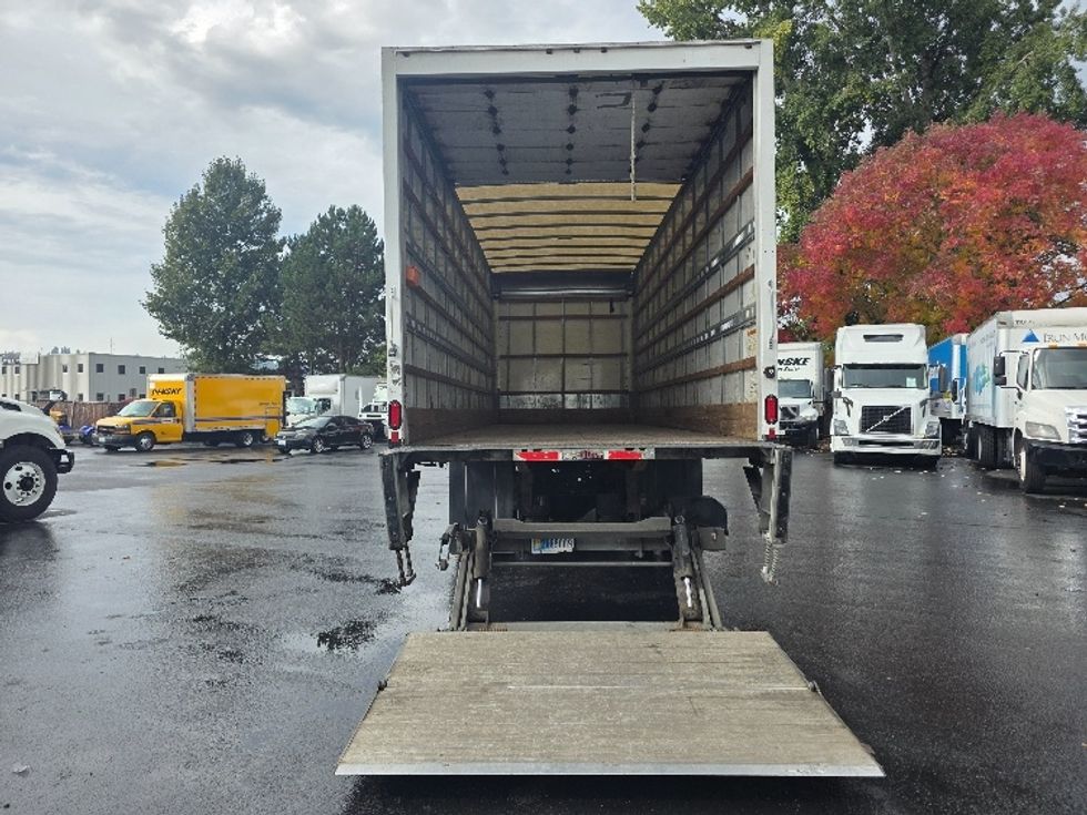Medium Duty Box Truck-Light and Medium Duty Trucks-International-2020-MV607-Tukwila-WA-198,775\n\t\tmiles-$ 48,000 - Image 9