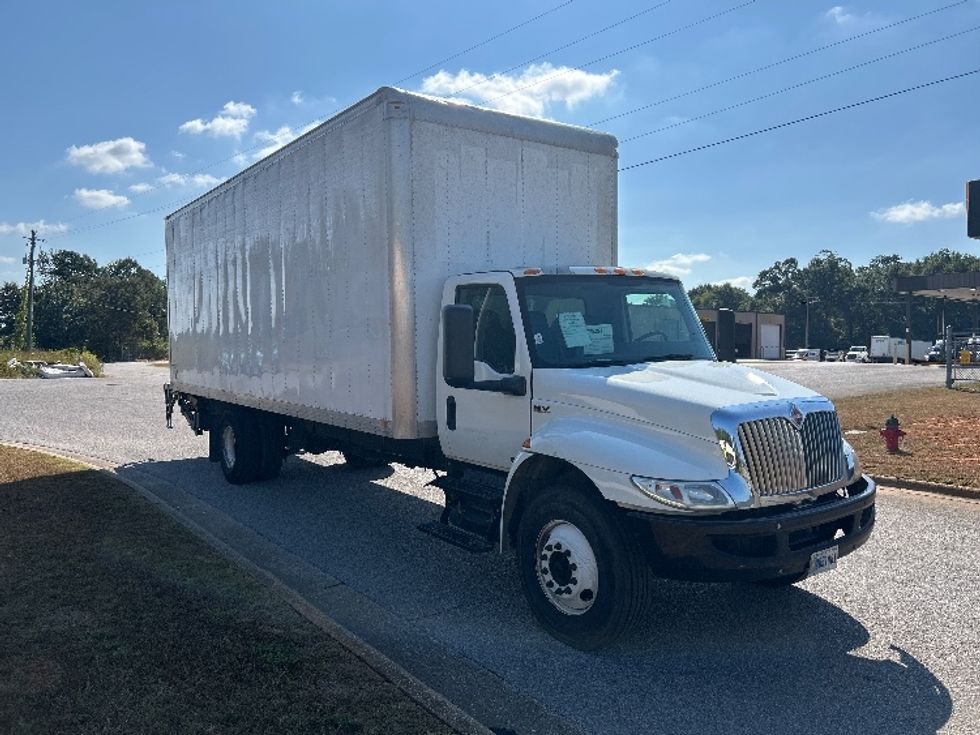 Medium Duty Box Truck-Light and Medium Duty Trucks-International-2020-MV607-Tuscaloosa-AL-126,722\n\t\tmiles-$ 58,250 - Image 1