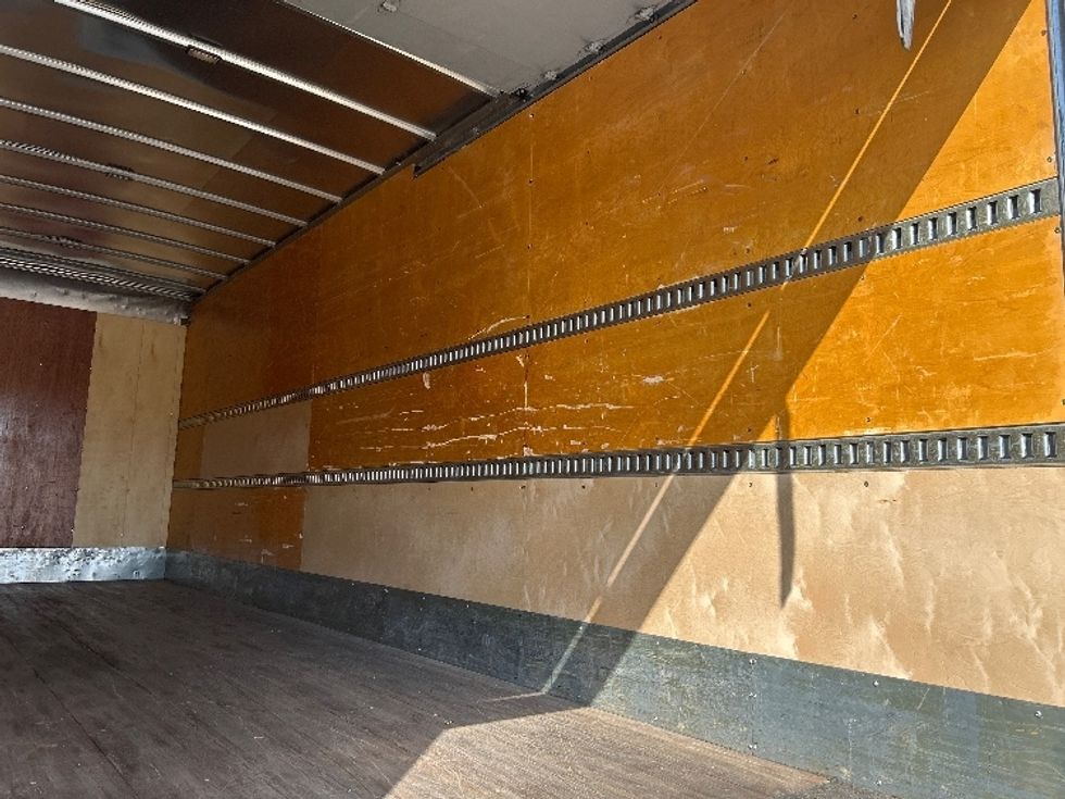Medium Duty Box Truck-Light and Medium Duty Trucks-International-2020-MV607-Tuscaloosa-AL-126,722\n\t\tmiles-$ 58,250 - Image 12