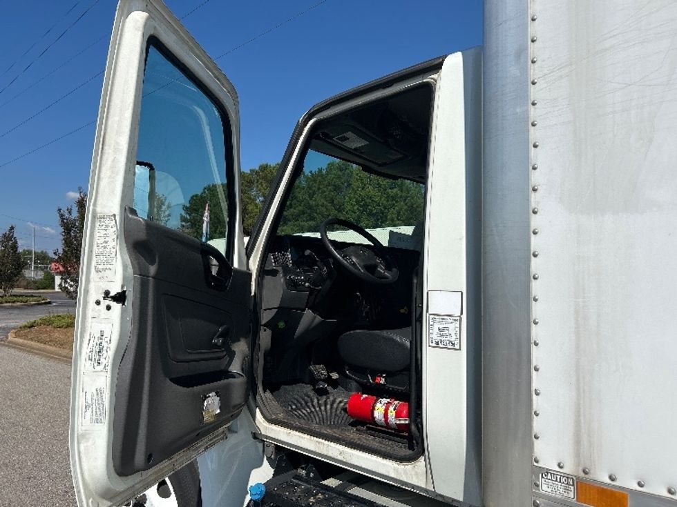 Medium Duty Box Truck-Light and Medium Duty Trucks-International-2020-MV607-Tuscaloosa-AL-126,722\n\t\tmiles-$ 58,250 - Image 15