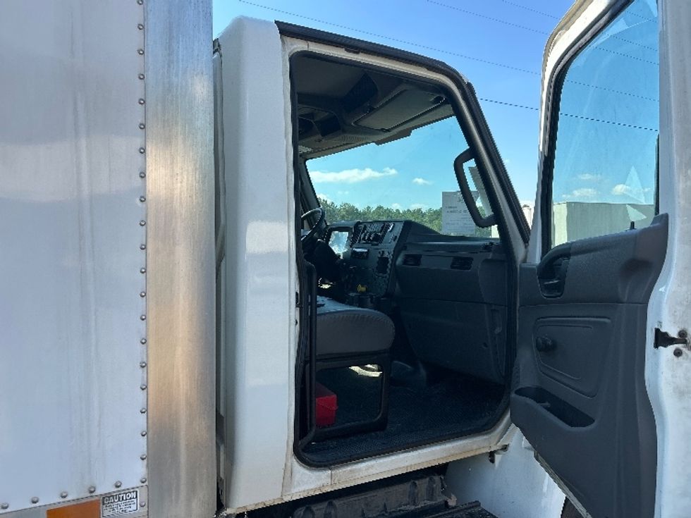 Medium Duty Box Truck-Light and Medium Duty Trucks-International-2020-MV607-Tuscaloosa-AL-126,722\n\t\tmiles-$ 58,250 - Image 19