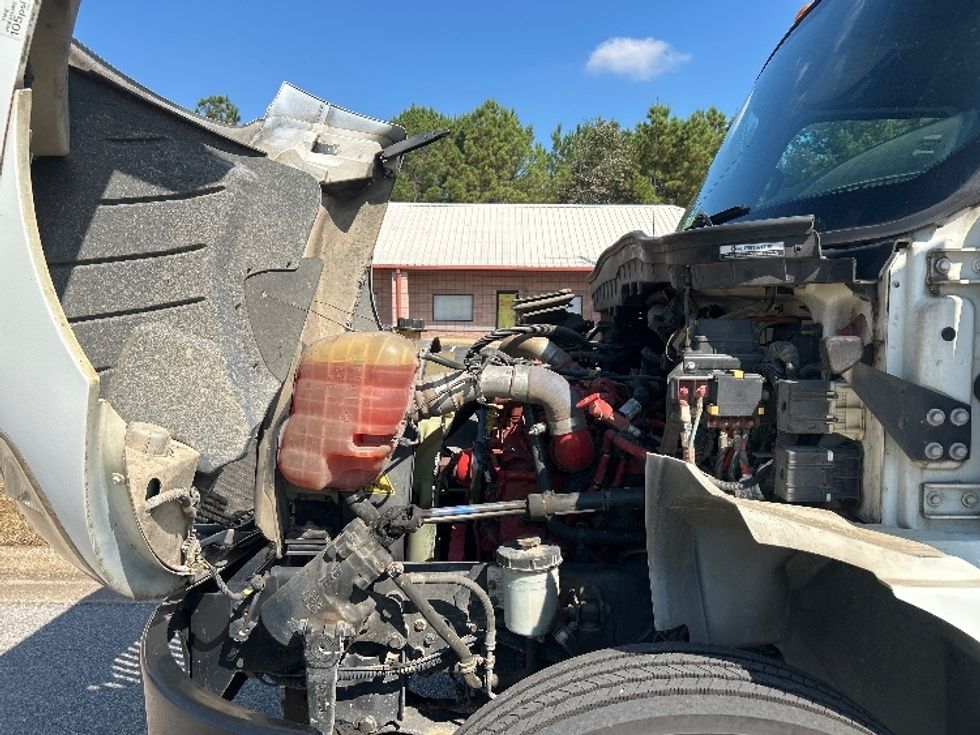 Medium Duty Box Truck-Light and Medium Duty Trucks-International-2020-MV607-Tuscaloosa-AL-126,722\n\t\tmiles-$ 58,250 - Image 23