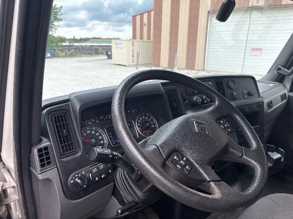 Medium Duty Box Truck-Light and Medium Duty Trucks-International-2020-MV607-Valparaiso-IN-144,620\n\t\tmiles-$ 41,250 - Image 16