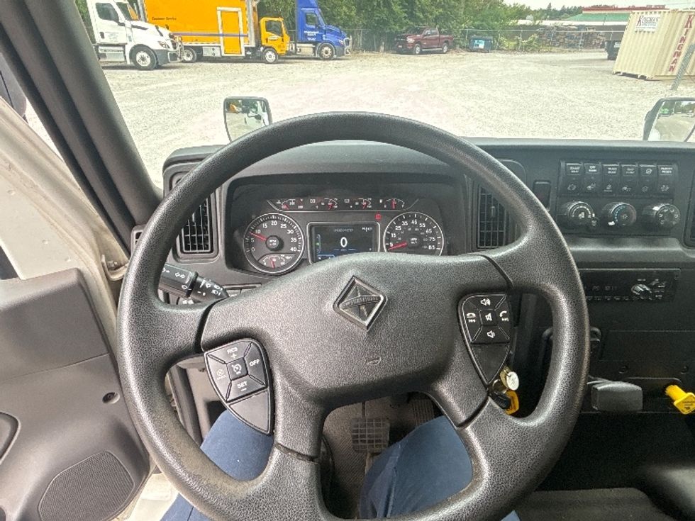 Medium Duty Box Truck-Light and Medium Duty Trucks-International-2020-MV607-Valparaiso-IN-144,620\n\t\tmiles-$ 41,250 - Image 17