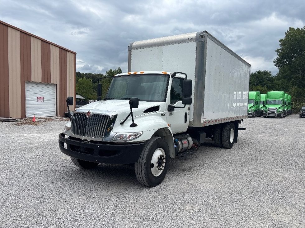 Medium Duty Box Truck-Light and Medium Duty Trucks-International-2020-MV607-Valparaiso-IN-144,620\n\t\tmiles-$ 41,250 - Image 3