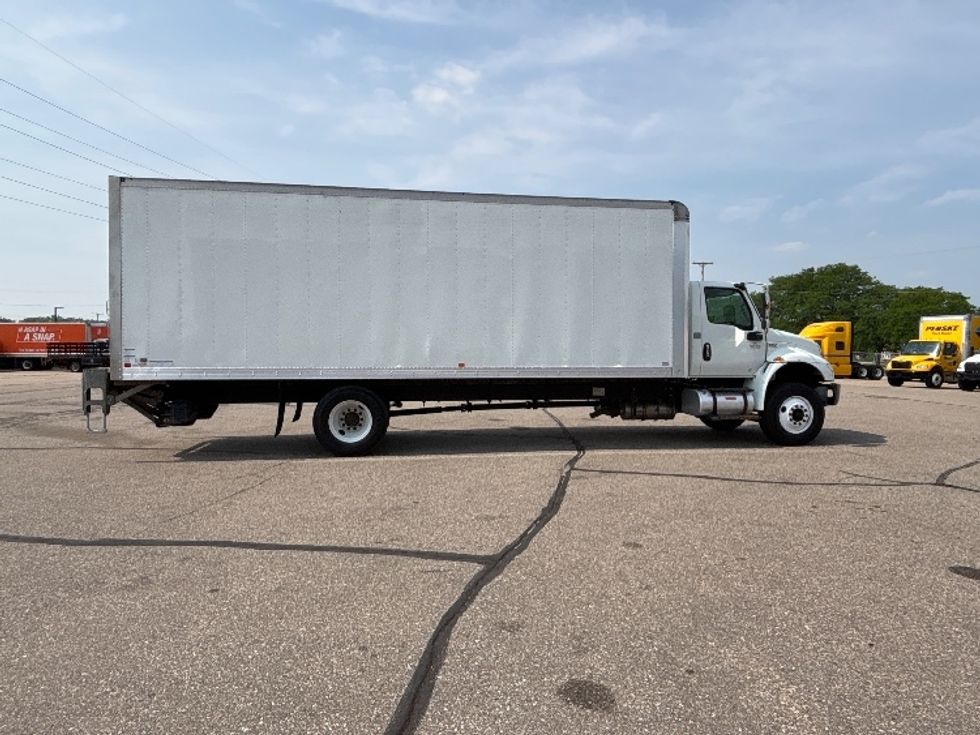 Medium Duty Box Truck-Light and Medium Duty Trucks-International-2020-MV607-Warren-MI-142,284\n\t\tmiles-$ 41,250 - Image 15