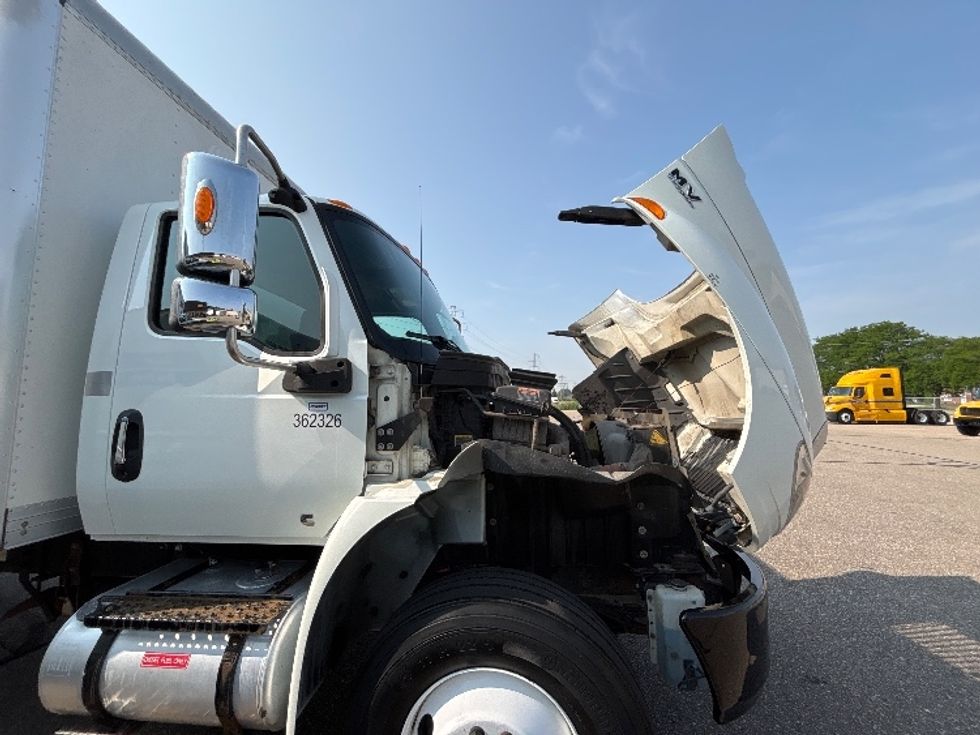 Medium Duty Box Truck-Light and Medium Duty Trucks-International-2020-MV607-Warren-MI-142,284\n\t\tmiles-$ 41,250 - Image 23