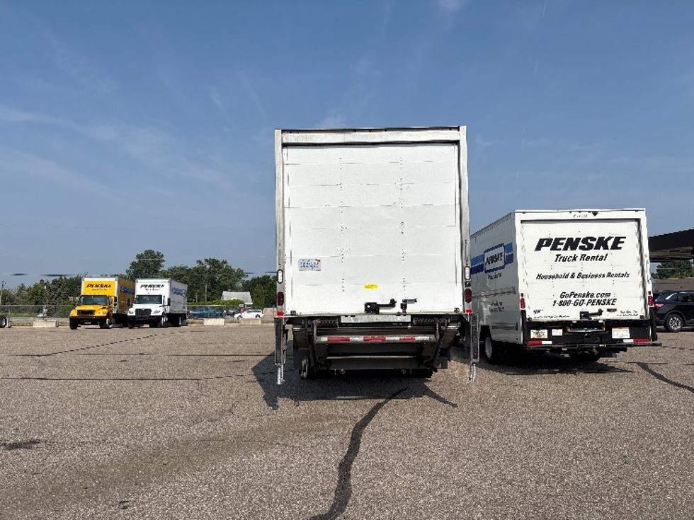 Medium Duty Box Truck-Light and Medium Duty Trucks-International-2020-MV607-Warren-MI-142,284\n\t\tmiles-$ 41,250 - Image 7
