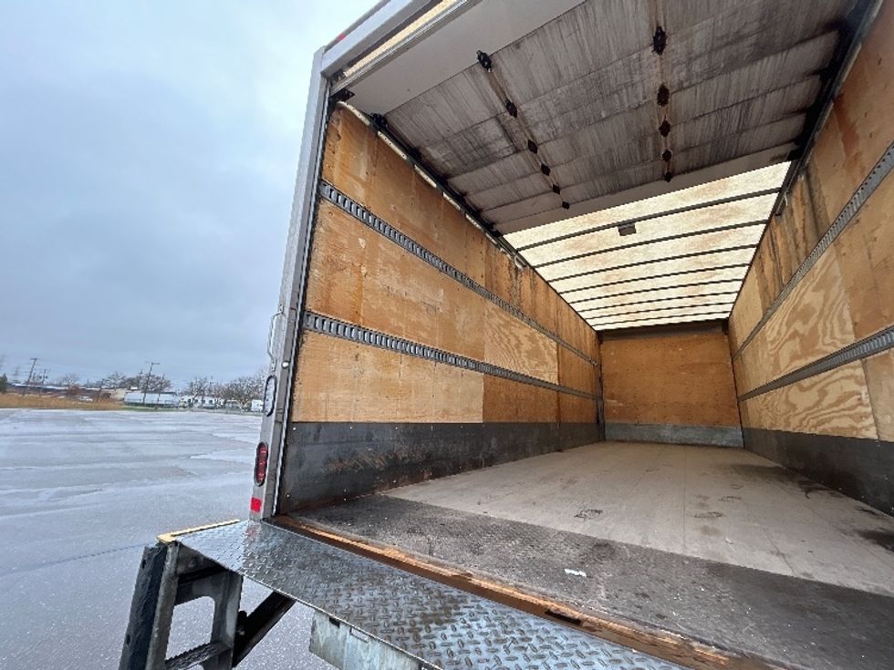 Medium Duty Box Truck-Light and Medium Duty Trucks-International-2020-MV607-Warren-MI-155,353\n\t\tmiles-$ 40,000 - Image 11