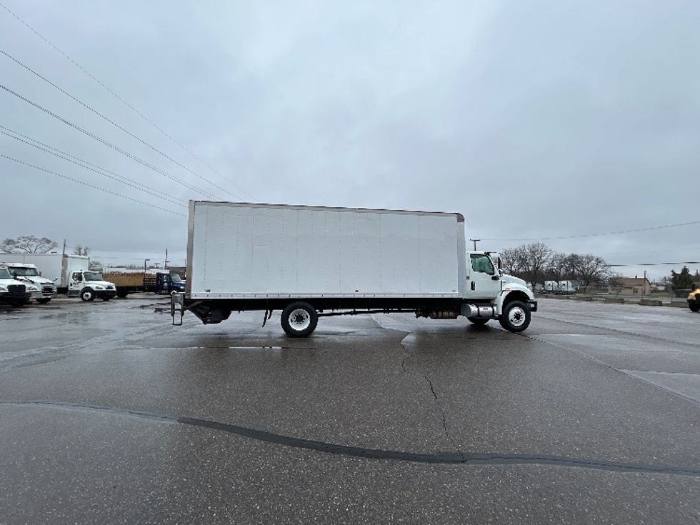 Medium Duty Box Truck-Light and Medium Duty Trucks-International-2020-MV607-Warren-MI-155,353\n\t\tmiles-$ 40,000 - Image 15