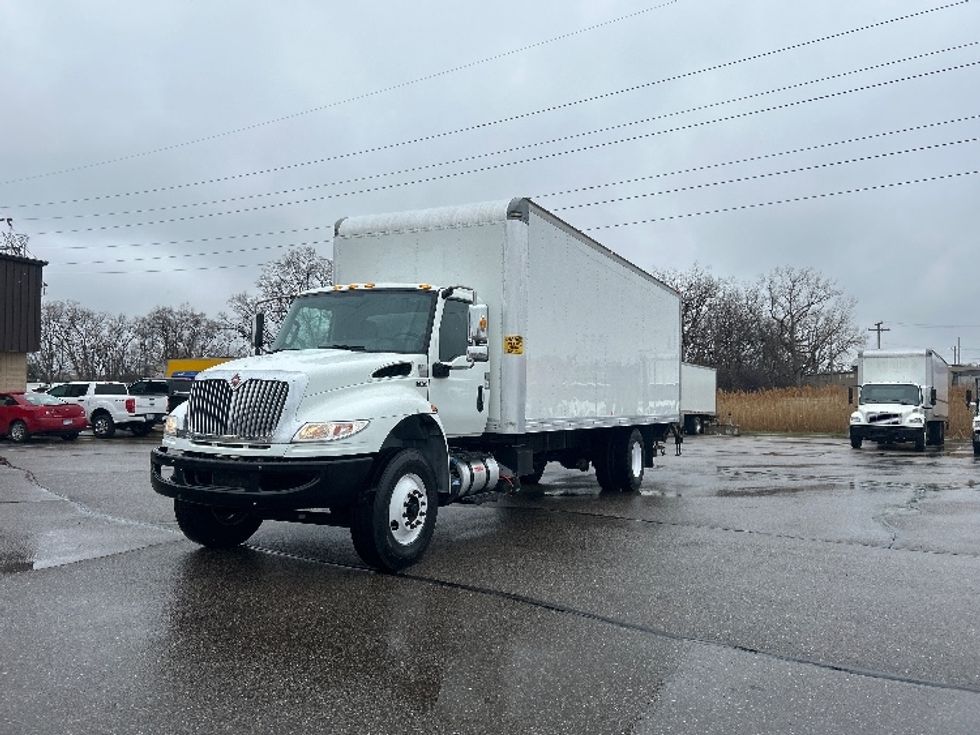 Medium Duty Box Truck-Light and Medium Duty Trucks-International-2020-MV607-Warren-MI-155,353\n\t\tmiles-$ 40,000 - Image 3
