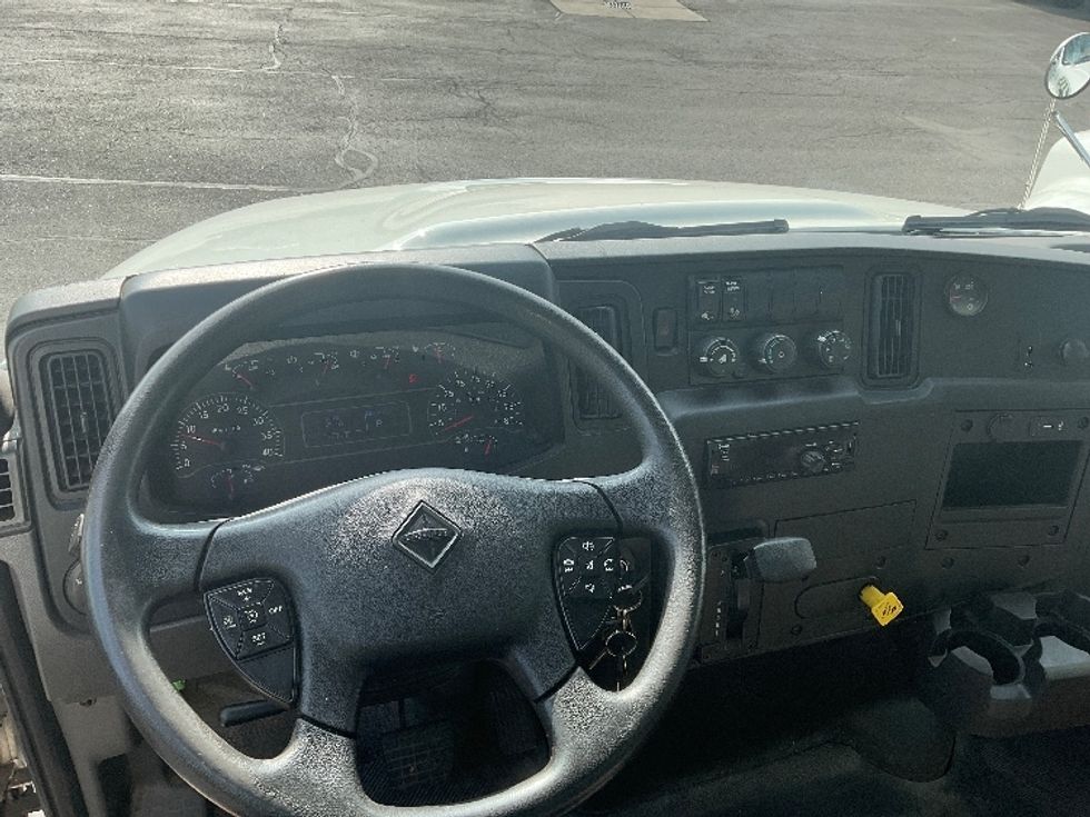 Medium Duty Box Truck-Light and Medium Duty Trucks-International-2020-MV607-Warren-MI-173,090\n\t\tmiles-$ 45,500 - Image 18