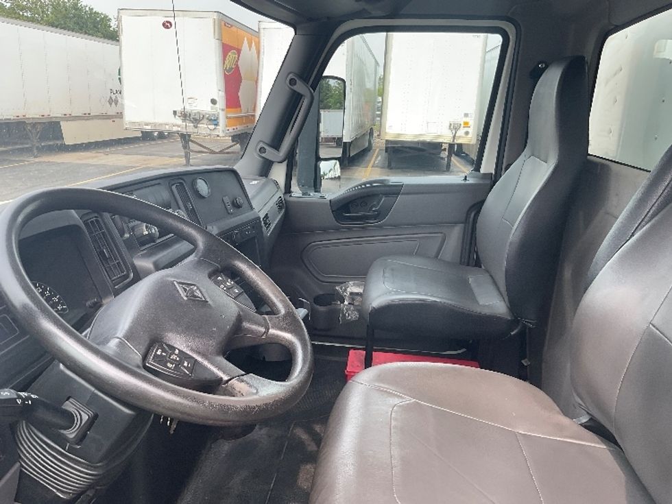 Medium Duty Box Truck-Light and Medium Duty Trucks-International-2020-MV607-Warren-MI-173,090\n\t\tmiles-$ 45,500 - Image 19
