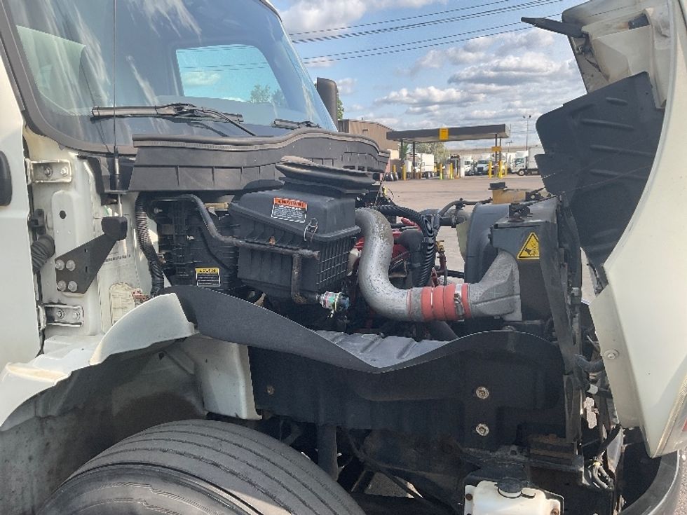 Medium Duty Box Truck-Light and Medium Duty Trucks-International-2020-MV607-Warren-MI-173,090\n\t\tmiles-$ 45,500 - Image 23