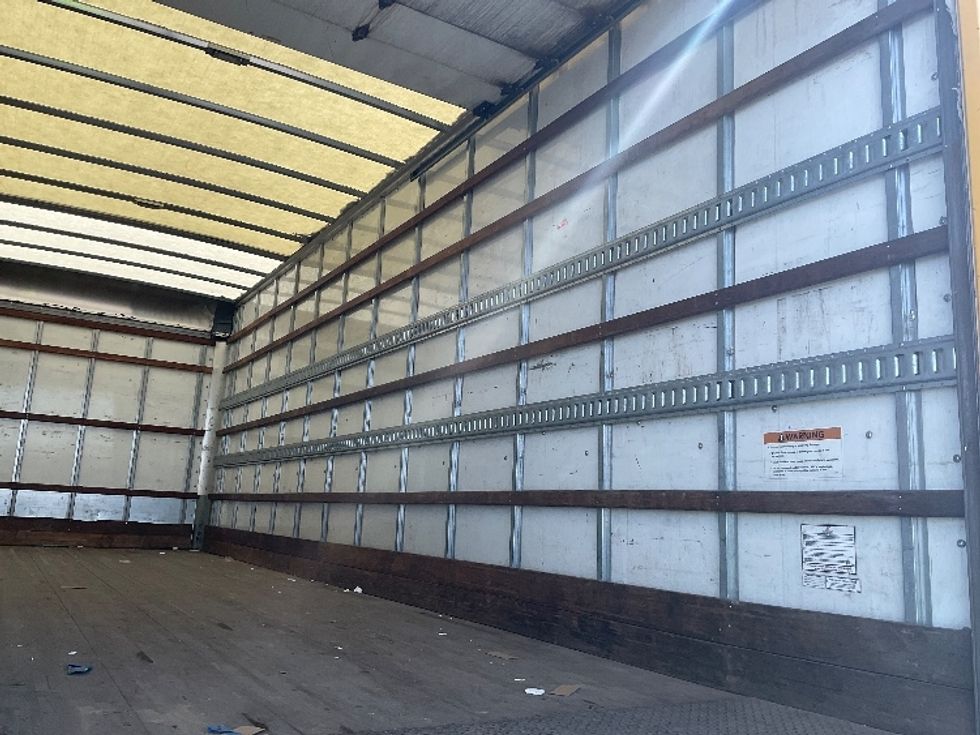 Medium Duty Box Truck-Light and Medium Duty Trucks-International-2020-MV607-Warren-MI-176,837\n\t\tmiles-$ 44,750 - Image 12