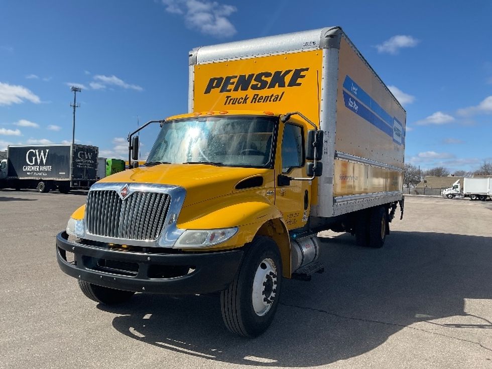 Medium Duty Box Truck-Light and Medium Duty Trucks-International-2020-MV607-Warren-MI-176,837\n\t\tmiles-$ 44,750 - Image 3
