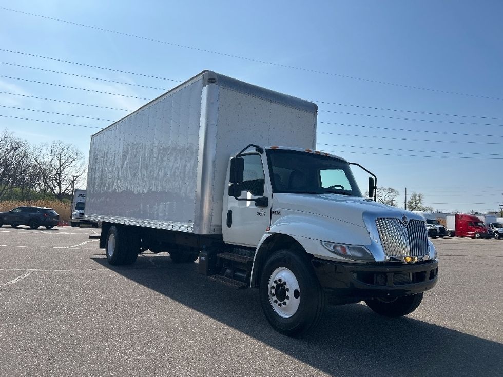 Medium Duty Box Truck-Light and Medium Duty Trucks-International-2020-MV607-Warren-MI-196,578\n\t\tmiles-$ 43,750 - Image 1