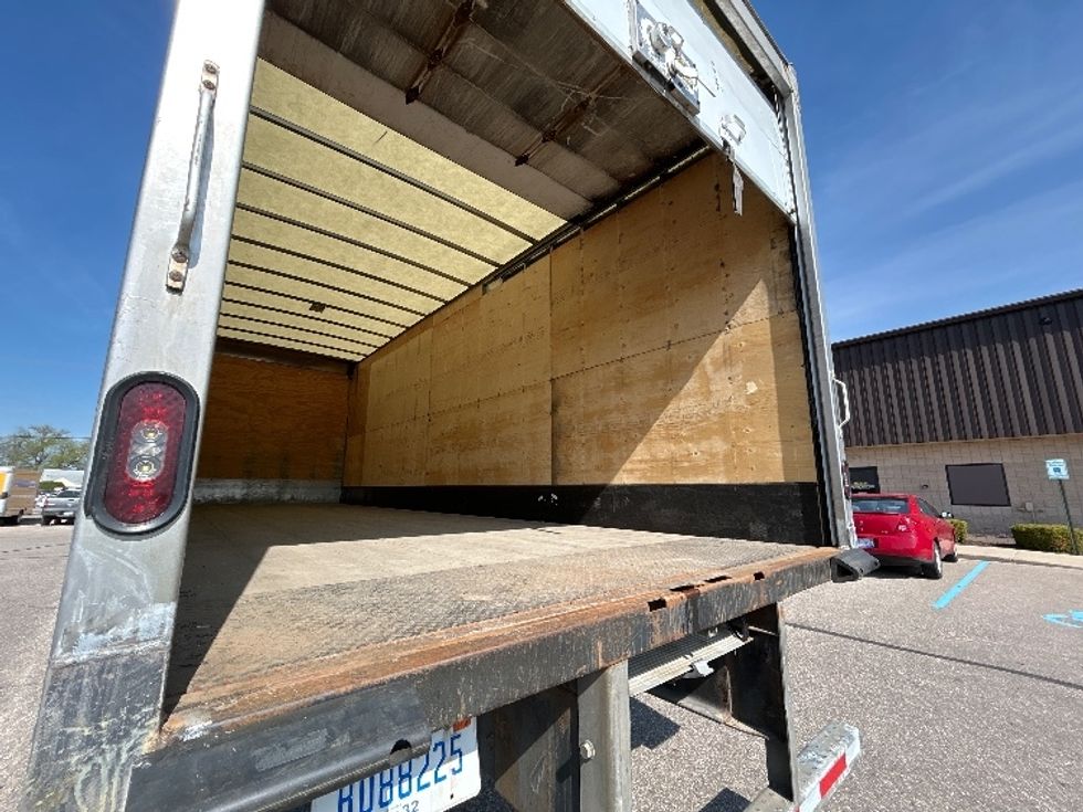 Medium Duty Box Truck-Light and Medium Duty Trucks-International-2020-MV607-Warren-MI-196,578\n\t\tmiles-$ 43,750 - Image 11