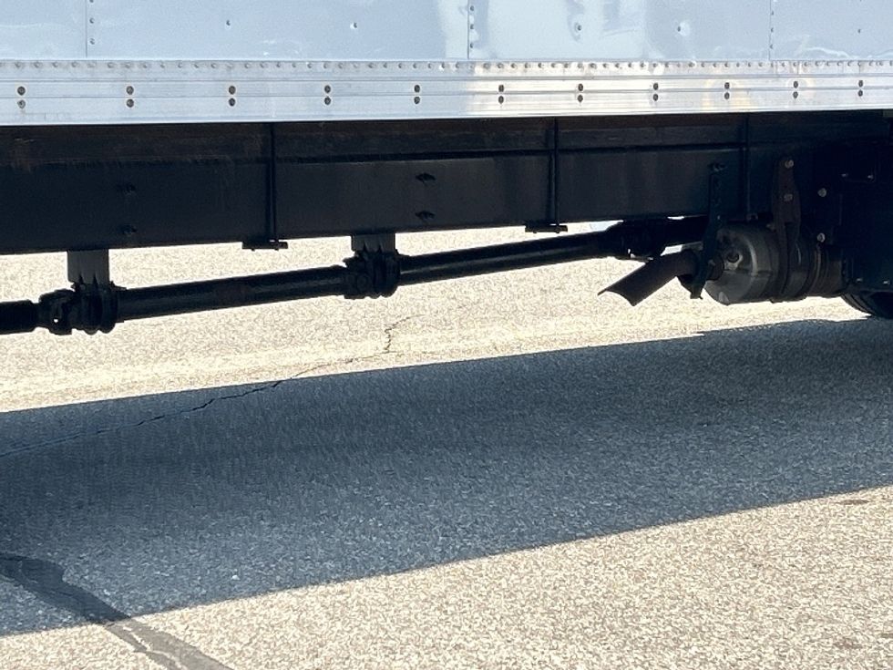 Medium Duty Box Truck-Light and Medium Duty Trucks-International-2020-MV607-Warren-MI-196,578\n\t\tmiles-$ 43,750 - Image 13