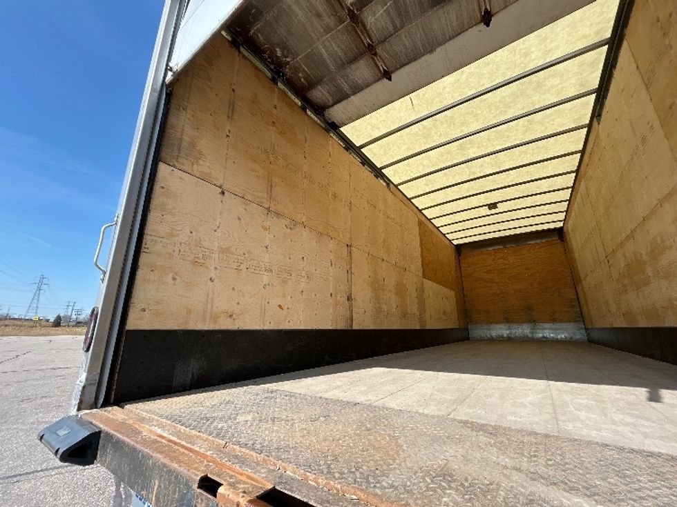 Medium Duty Box Truck-Light and Medium Duty Trucks-International-2020-MV607-Warren-MI-196,578\n\t\tmiles-$ 43,750 - Image 5