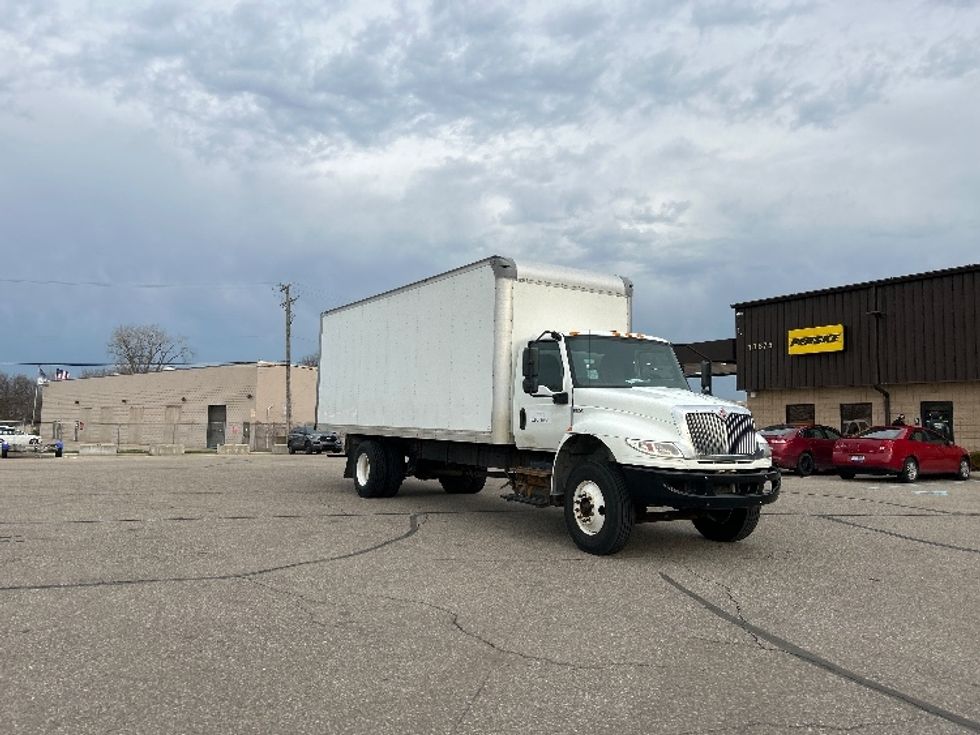 Medium Duty Box Truck-Light and Medium Duty Trucks-International-2020-MV607-Warren-MI-221,430\n\t\tmiles-$ 33,750 - Image 1