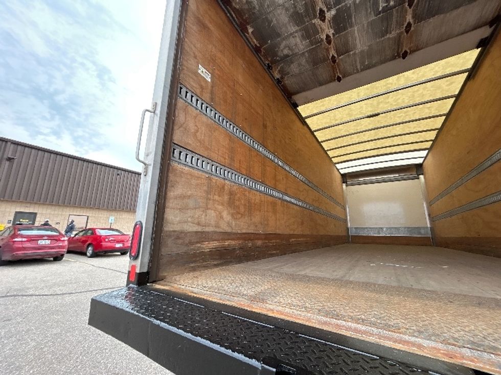 Medium Duty Box Truck-Light and Medium Duty Trucks-International-2020-MV607-Warren-MI-221,430\n\t\tmiles-$ 33,750 - Image 10