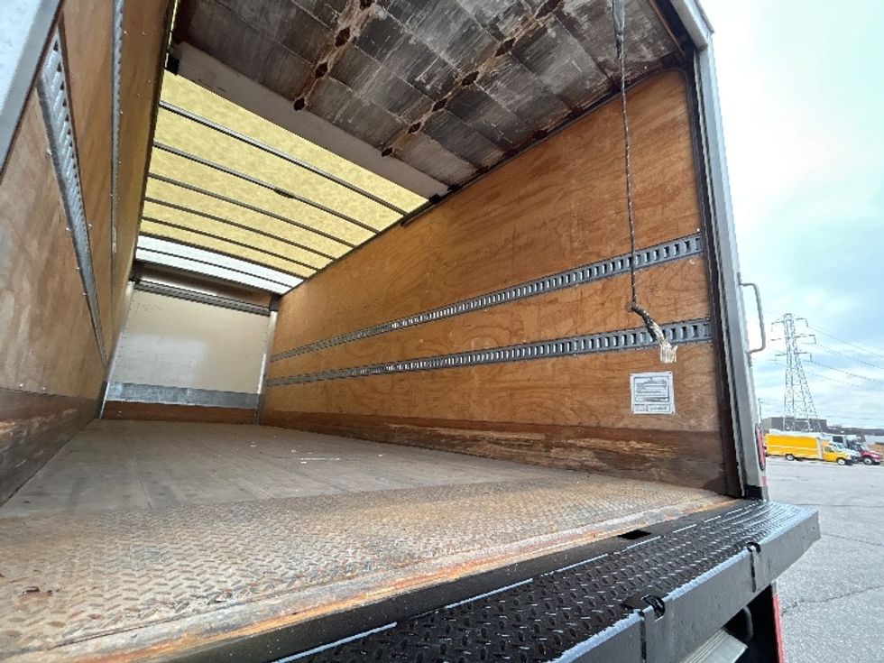 Medium Duty Box Truck-Light and Medium Duty Trucks-International-2020-MV607-Warren-MI-221,430\n\t\tmiles-$ 33,750 - Image 11