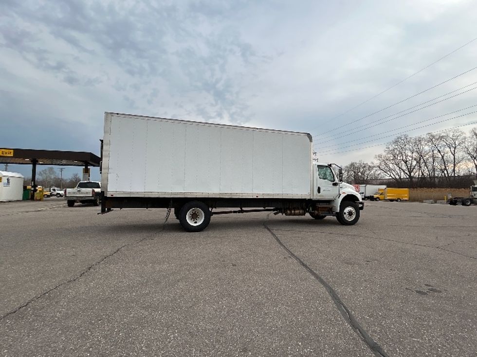 Medium Duty Box Truck-Light and Medium Duty Trucks-International-2020-MV607-Warren-MI-221,430\n\t\tmiles-$ 33,750 - Image 14