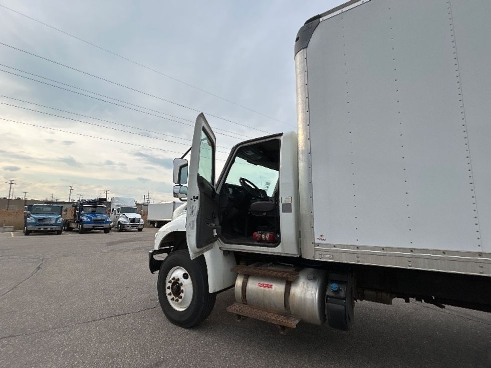 Medium Duty Box Truck-Light and Medium Duty Trucks-International-2020-MV607-Warren-MI-221,430\n\t\tmiles-$ 33,750 - Image 15