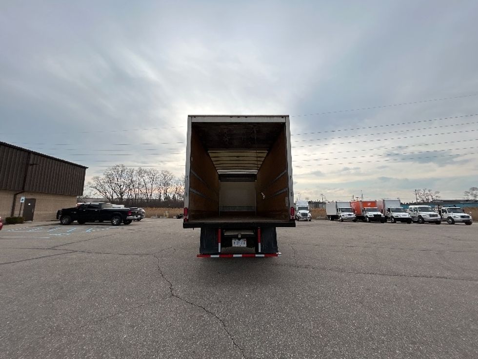 Medium Duty Box Truck-Light and Medium Duty Trucks-International-2020-MV607-Warren-MI-221,430\n\t\tmiles-$ 33,750 - Image 8