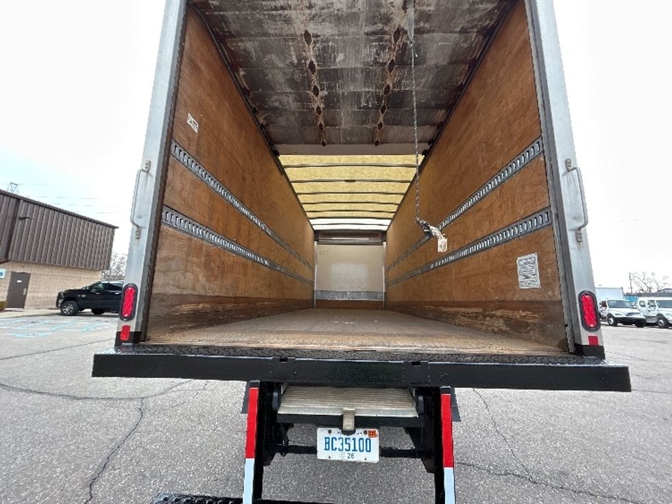 Medium Duty Box Truck-Light and Medium Duty Trucks-International-2020-MV607-Warren-MI-221,430\n\t\tmiles-$ 33,750 - Image 9
