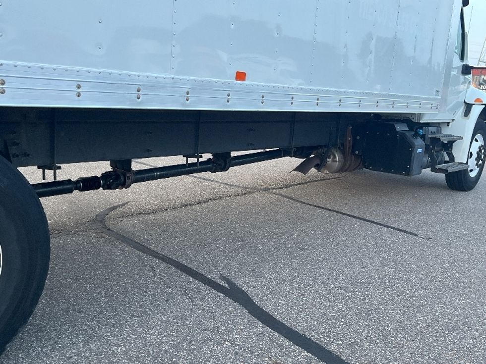 Medium Duty Box Truck-Light and Medium Duty Trucks-International-2020-MV607-Warren-MI-222,795\n\t\tmiles-$ 37,750 - Image 14