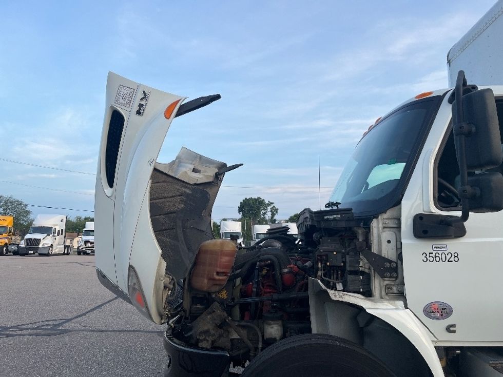 Medium Duty Box Truck-Light and Medium Duty Trucks-International-2020-MV607-Warren-MI-222,795\n\t\tmiles-$ 37,750 - Image 24