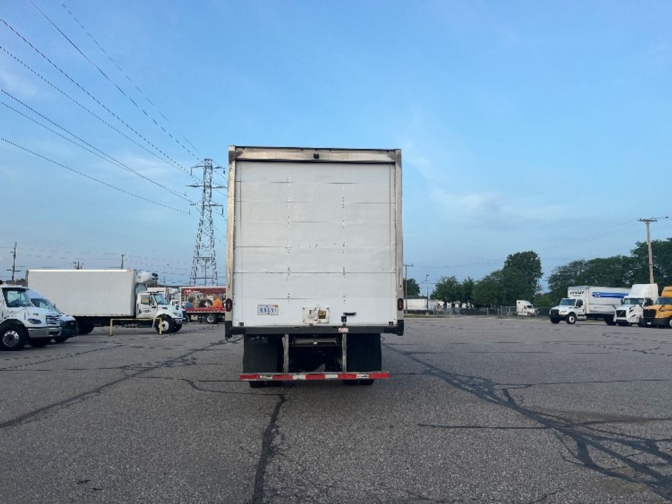 Medium Duty Box Truck-Light and Medium Duty Trucks-International-2020-MV607-Warren-MI-222,795\n\t\tmiles-$ 37,750 - Image 7