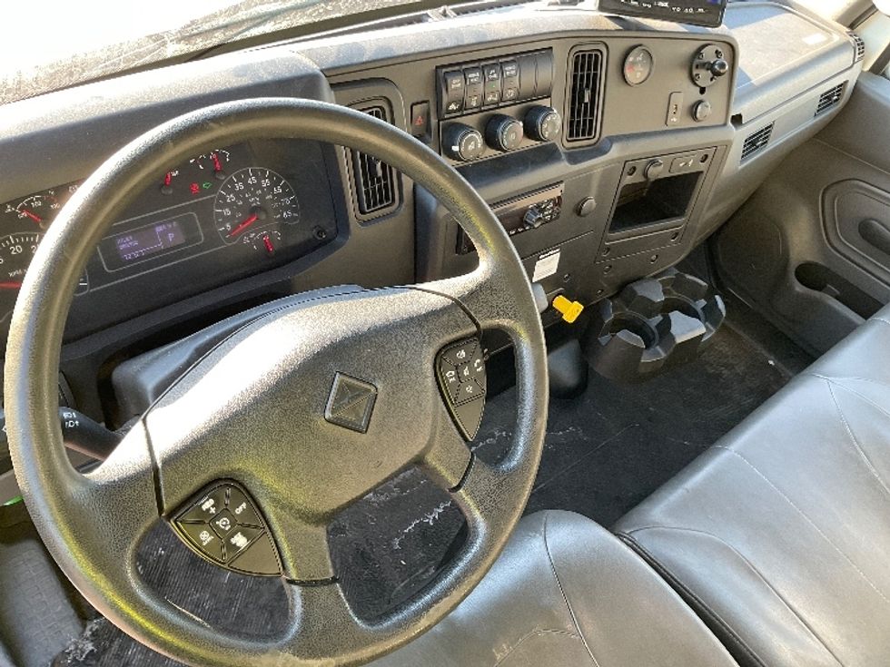 Medium Duty Box Truck-Light and Medium Duty Trucks-International-2020-MV607-Warren-MI-258,354\n\t\tmiles-$ 31,500 - Image 17