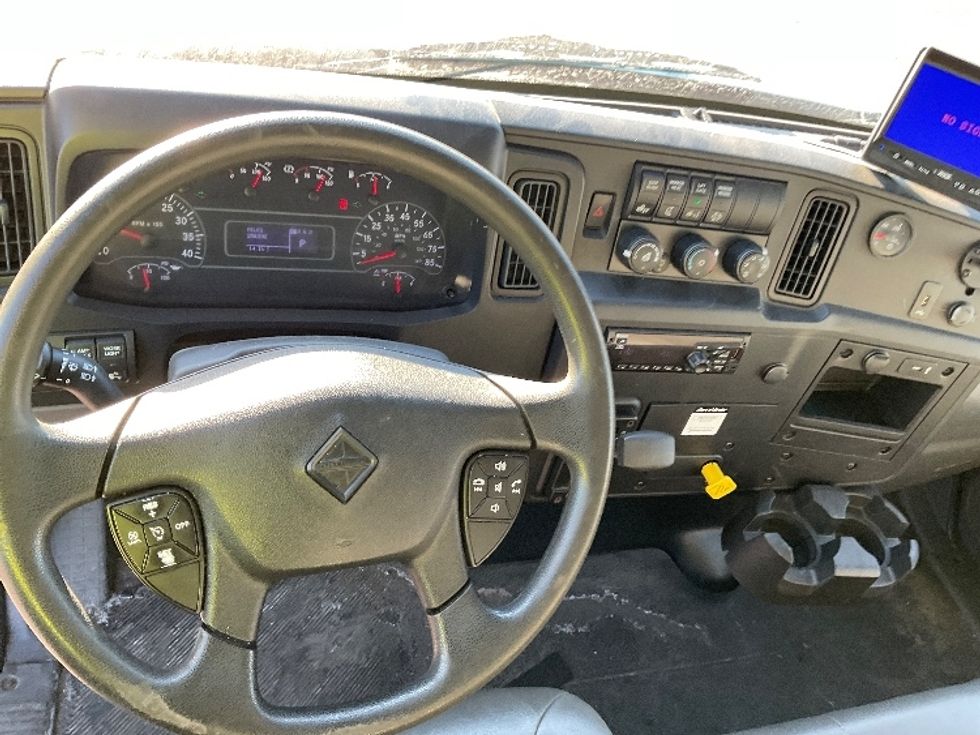 Medium Duty Box Truck-Light and Medium Duty Trucks-International-2020-MV607-Warren-MI-258,354\n\t\tmiles-$ 31,500 - Image 18