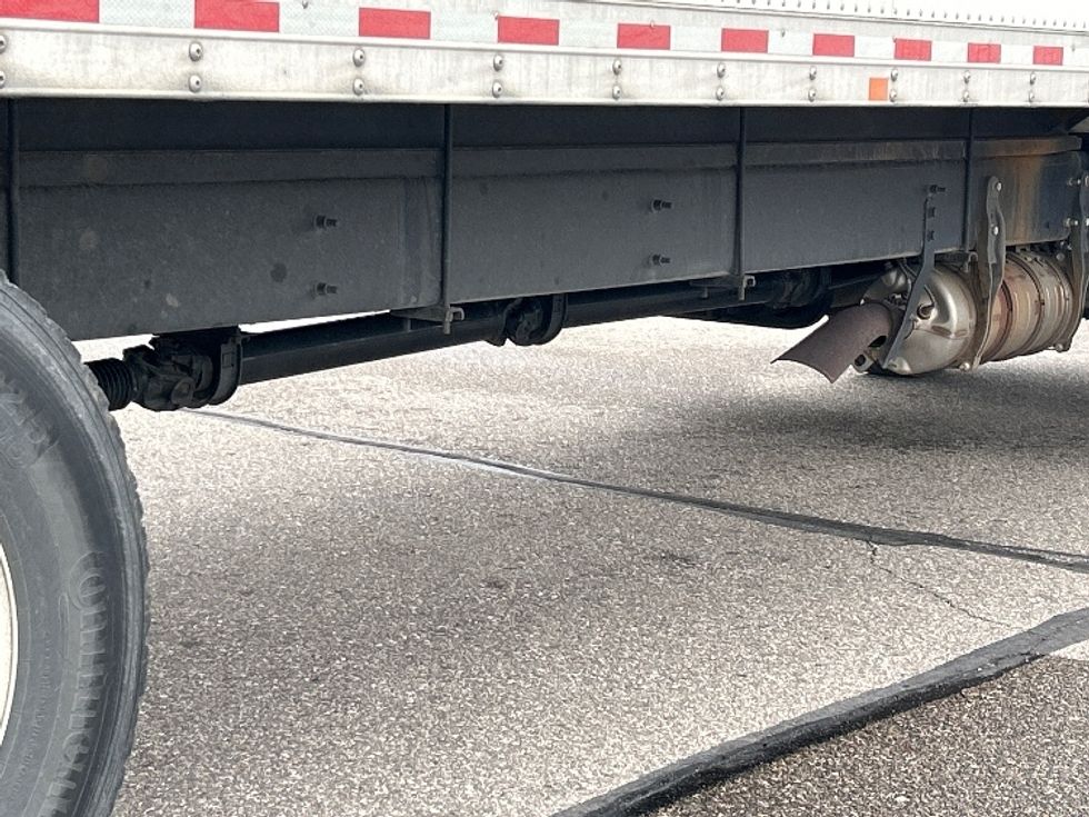 Medium Duty Box Truck-Light and Medium Duty Trucks-International-2020-MV607-Warren-MI-260,927\n\t\tmiles-$ 27,750 - Image 13