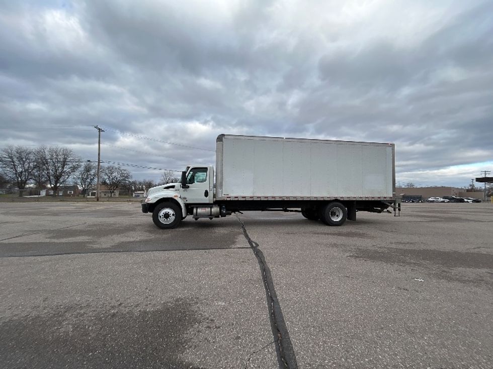 Medium Duty Box Truck-Light and Medium Duty Trucks-International-2020-MV607-Warren-MI-260,927\n\t\tmiles-$ 27,750 - Image 4