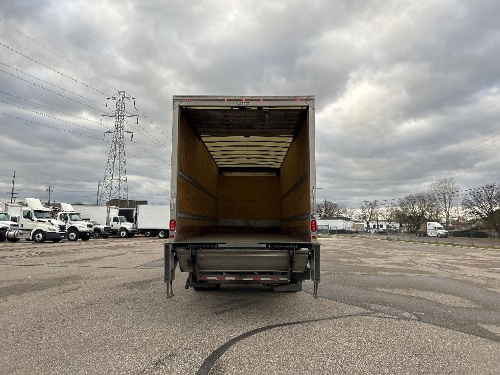 Medium Duty Box Truck-Light and Medium Duty Trucks-International-2020-MV607-Warren-MI-260,927\n\t\tmiles-$ 27,750 - Image 8