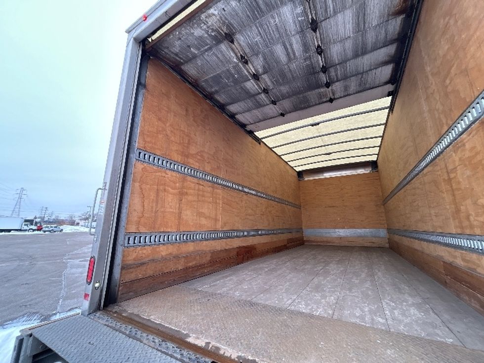 Medium Duty Box Truck-Light and Medium Duty Trucks-International-2020-MV607-Warren-MI-268,217\n\t\tmiles-$ 22,750 - Image 11