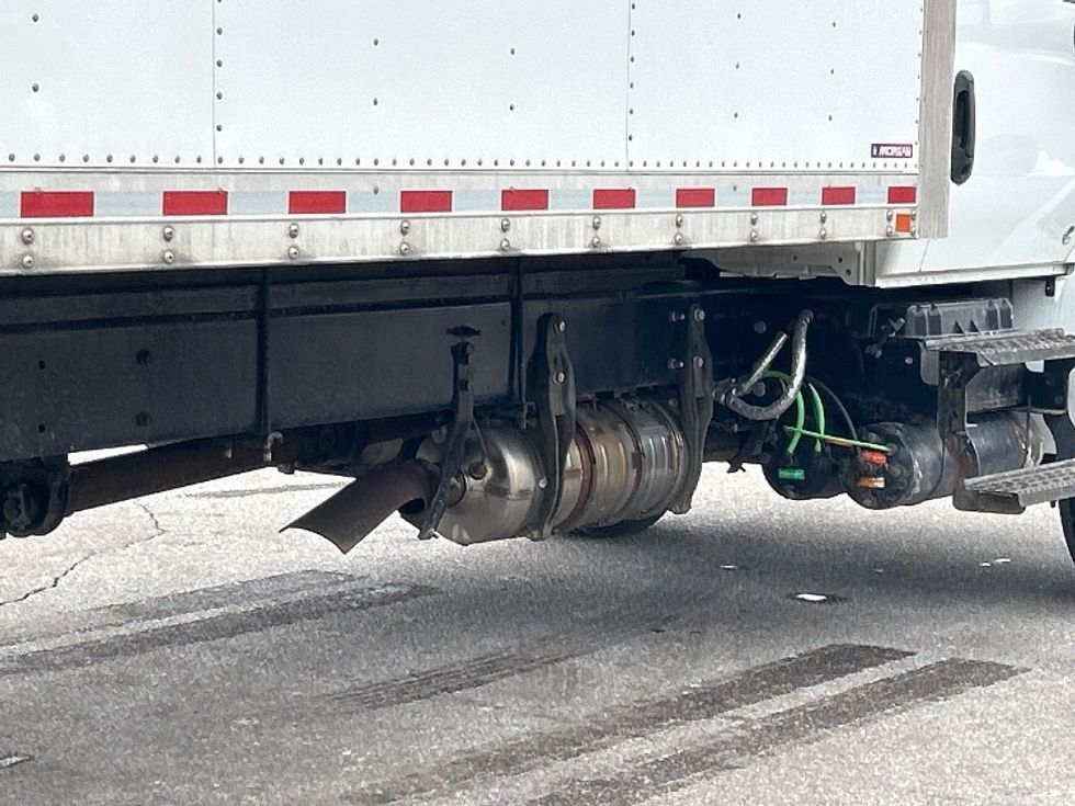 Medium Duty Box Truck-Light and Medium Duty Trucks-International-2020-MV607-Warren-MI-268,217\n\t\tmiles-$ 22,750 - Image 14