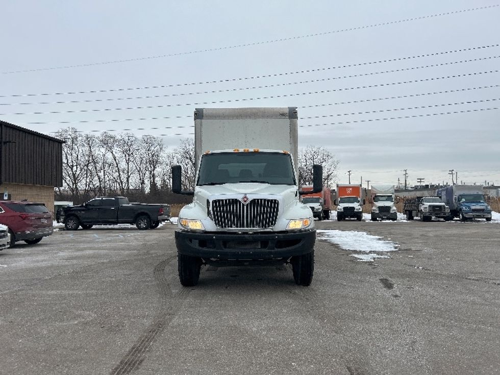 Medium Duty Box Truck-Light and Medium Duty Trucks-International-2020-MV607-Warren-MI-268,217\n\t\tmiles-$ 22,750 - Image 2