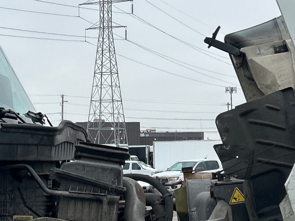 Medium Duty Box Truck-Light and Medium Duty Trucks-International-2020-MV607-Warren-MI-268,217\n\t\tmiles-$ 22,750 - Image 23