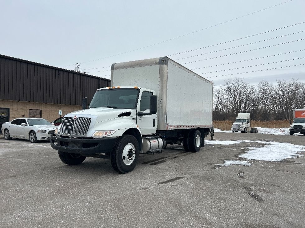 Medium Duty Box Truck-Light and Medium Duty Trucks-International-2020-MV607-Warren-MI-268,217\n\t\tmiles-$ 22,750 - Image 3