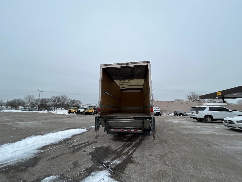 Medium Duty Box Truck-Light and Medium Duty Trucks-International-2020-MV607-Warren-MI-268,217\n\t\tmiles-$ 22,750 - Image 9